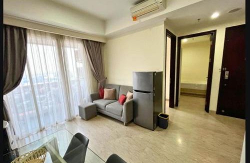 Cikini Apartment | MENTENG PARK EMERALD SPACIoUS 2BEDROOM APARTMENT WITH BEAUTIFUL BALCONY SUPER COMFORTABLE HOTEL GRADE AMENITIES 57SQM 6 PAX