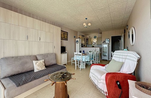 Saint-Brevin-les-Pins Apartment | Mer & Soleil by Interhome