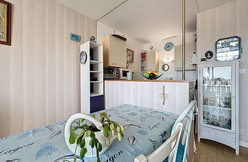 Saint-Brevin-les-Pins Apartment | Mer & Soleil by Interhome
