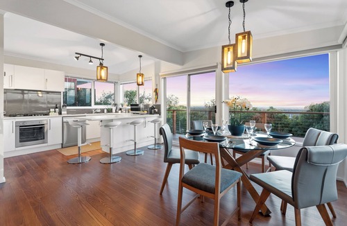 Rosebud House | Mer Vue.