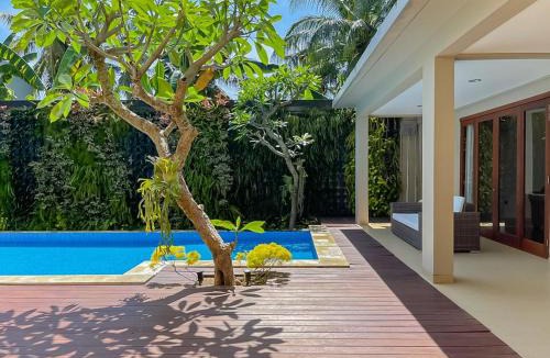 Senggigi Villa | Merbau Luxurious Villa Senggigi by The Lavana - 5 Bedroom Villa