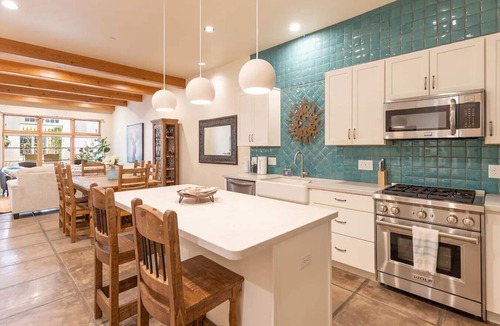 Menlo Park House | Mercado San Agustin/Patio/Garage/2 BR 2.5 BA