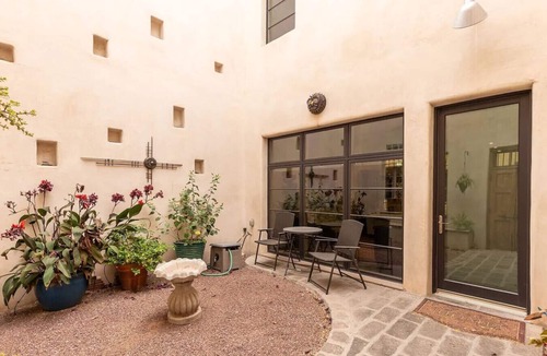 Menlo Park House | Mercado San Agustin/Patio/Garage/2 BR 2.5 BA