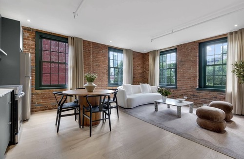 Cite Multimedia Apartment | Mercer-1 Bedroom Corner unit-Free parking