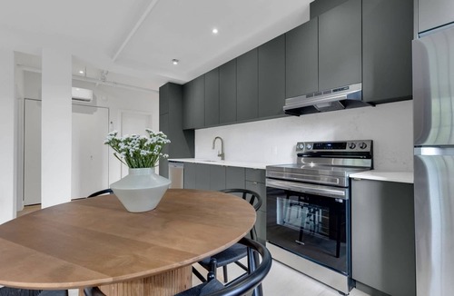 Cite Multimedia Apartment | Mercer-1 Bedroom Corner unit-Free parking