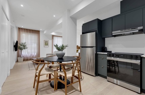 Cite Multimedia Apartment | Mercer- 3Beds King Ensuite- Free Parking
