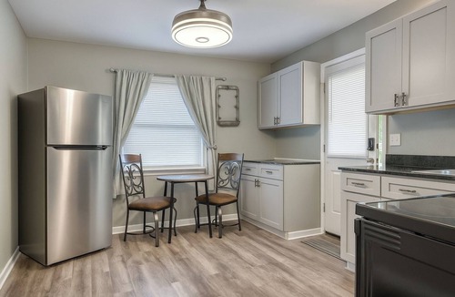 Portersville House | Mercer Lakefront 3BR | Workspace + Pets