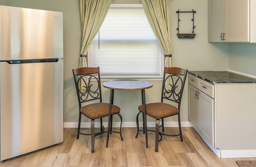 Portersville House | Mercer Lakefront 3BR | Workspace + Pets