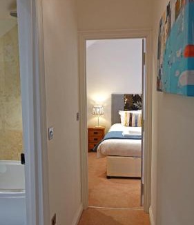 Dartmouth Apartment | Merchants Rest