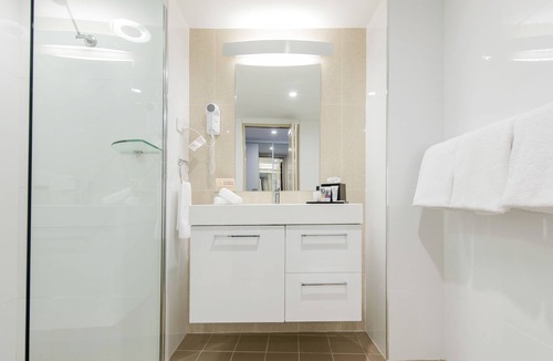 Adamstown Heights Hotel | Mercure Charlestown