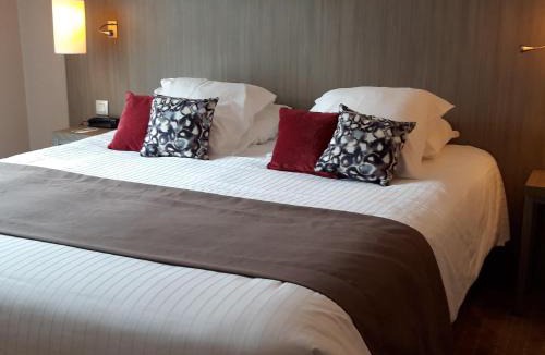 Lanvallay Hotel | Mercure Dinan Port Le Jerzual