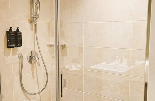Meyrin Hotel | Mercure Geneva Airport