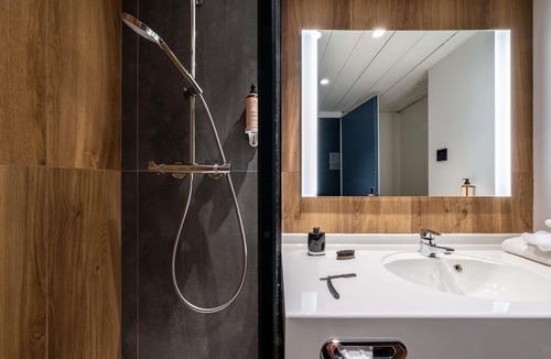 Grenoble City Centre Hotel | Mercure Grenoble Centre Alpotel