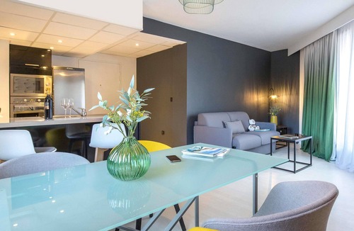 Hyeres City Centre Hotel | Mercure Hyeres Centre Côte d'Azur