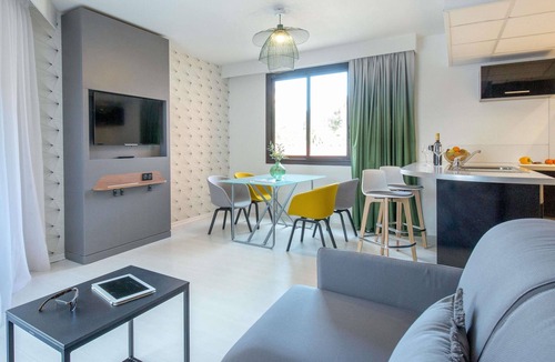 Hyeres City Centre Hotel | Mercure Hyeres Centre Côte d'Azur