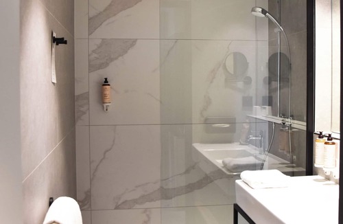 Miroir - Batignolles Hotel | Mercure Le Mans Batignolles - Hôtel & Spa