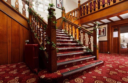 Chapeltown Hotel | Mercure Leeds Parkway Hotel