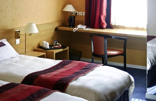 Luxeuil-les-Bains Hotel | Mercure Luxeuil les Bains Hexagone