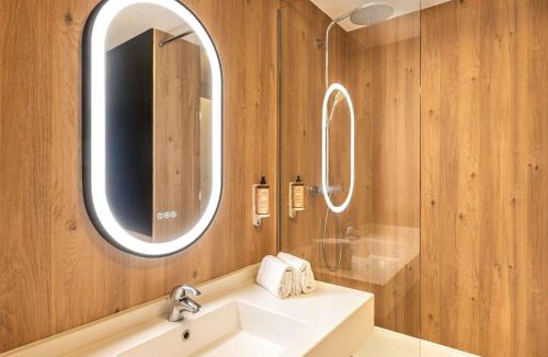 Chaponnay Hotel | Mercure Lyon Est Chaponnay