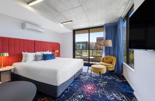 Melbourne Hotel | Mercure Melbourne St Kilda Road