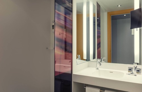 Republique–Point-du-Jour Hotel | Mercure Paris Boulogne