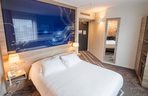 Chasseneuil-du-Poitou Hotel | Mercure Poitiers Site du Futuroscope Hotel
