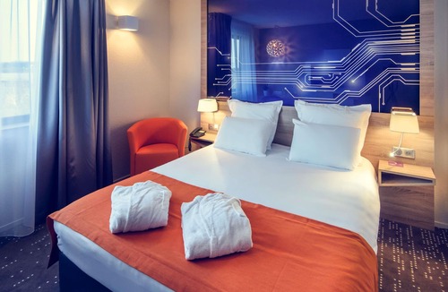 Chasseneuil-du-Poitou Hotel | Mercure Poitiers Site du Futuroscope Hotel