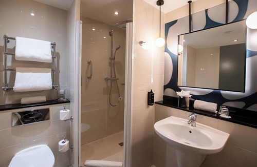 Sheffield City Centre Hotel | Mercure Sheffield St Paul's Hotel & Spa