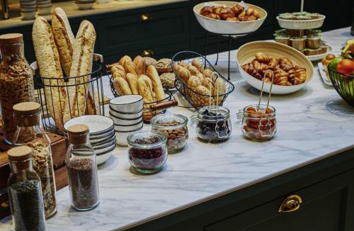 Notre-Dame Hotel | Mercure Versailles Chateau