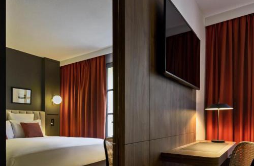 Notre-Dame Hotel | Mercure Versailles Chateau