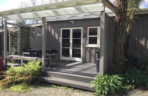 Whenuakite House | Mercury Orchard