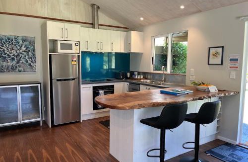 Whenuakite House | Mercury Orchard