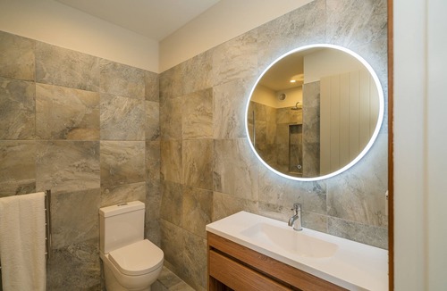 Cooks Beach Bed & Breakfast | Mercury Ridge