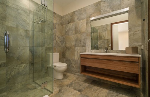 Cooks Beach House | Mercury Ridge - Secluded. Sun-drenched. Splendid.