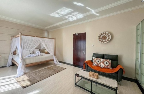 Sunset Road House | Merdeka Kuta Guesthouse
