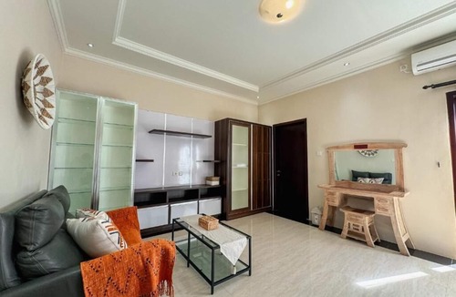 Sunset Road House | Merdeka Kuta Guesthouse