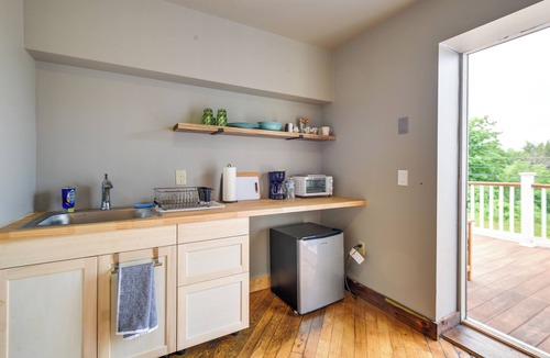 Meredith Apartment | Meredith Studio Near Downtown: Hike, Swim, Ski!