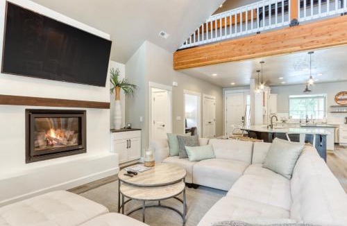 Oregon Water Wonderland House | Merganser Memories