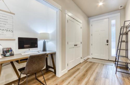 Oregon Water Wonderland House | Merganser Memories