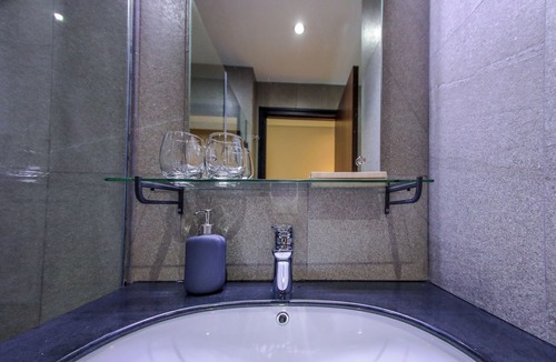 Waisai Hotel | Meridian Adventure Marina Club & Resort