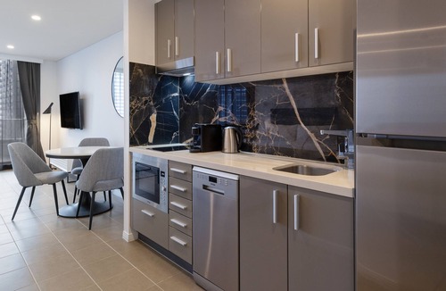 Broadbeach Apartment | Meriton Suites Broadbeach, Gold Coast