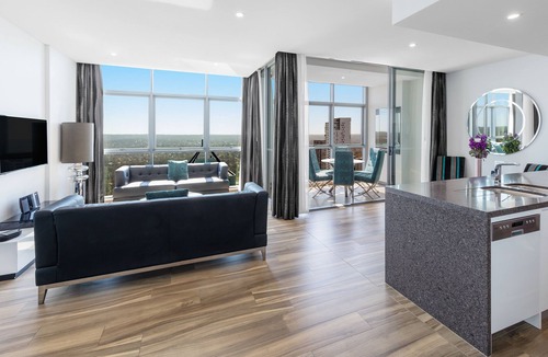 Chatswood Apartment | Meriton Suites Chatswood
