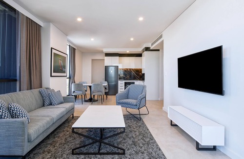 Liverpool Apartment | Meriton Suites Liverpool