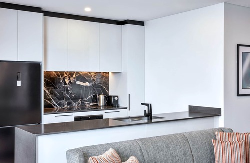 Liverpool Apartment | Meriton Suites Liverpool