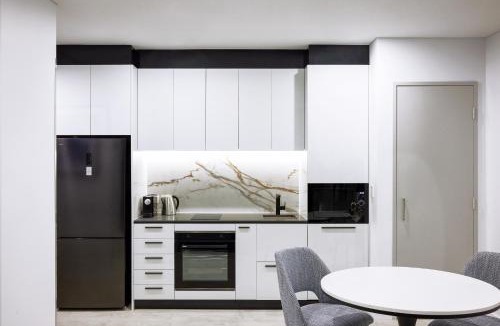 Liverpool Hotel | Meriton Suites Liverpool