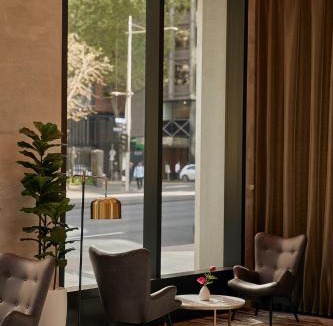 Melbourne Central Business District Hotel | Meriton Suites Melbourne