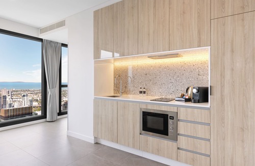 Melbourne Central Business District Apartment | Meriton Suites Melbourne