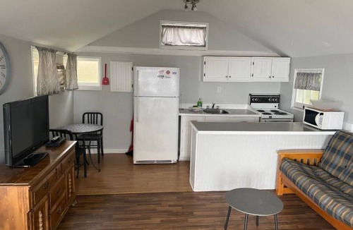 Prince Edward Ski Chalet | Merland Park Cottages - Chalet 1