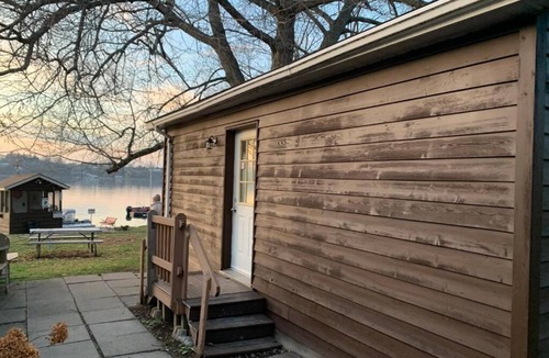 Prince Edward Ski Chalet | Merland Park Cottages - Mikey Bigfish