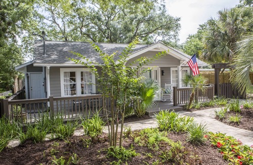 Saint Simons Island Cottage | Mermaid Cottage Priv Heated Pool!